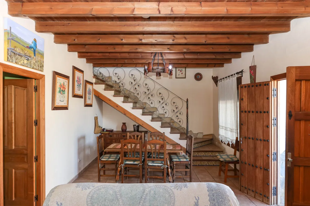 39d8f4a2-f7bd-4636-9ea1-d8d266029ddf