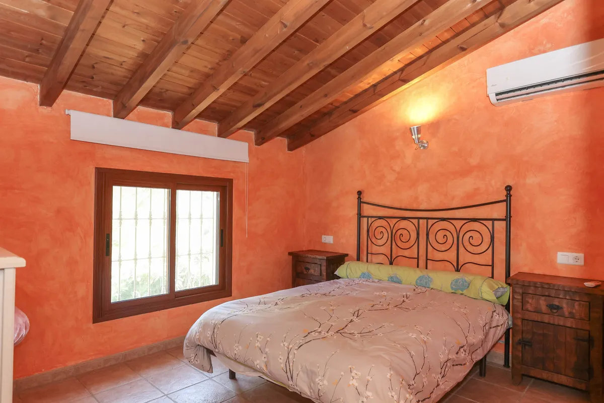 3b950b13-83aa-470c-a55f-3d8632e8f714