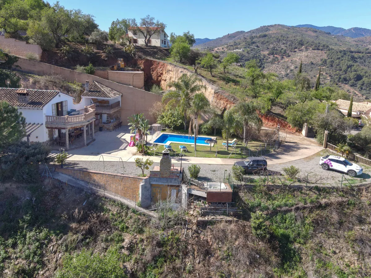 a2cfdd89-0fe5-4366-96ae-9b35e731640c