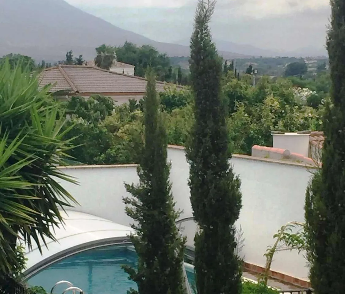 09b104b6-b1d1-417e-9977-42113513e370