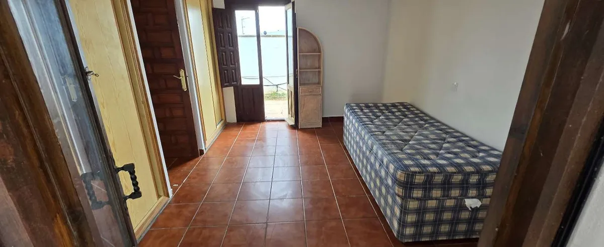 c6c853b8-9c56-433e-87a7-1201aef62246