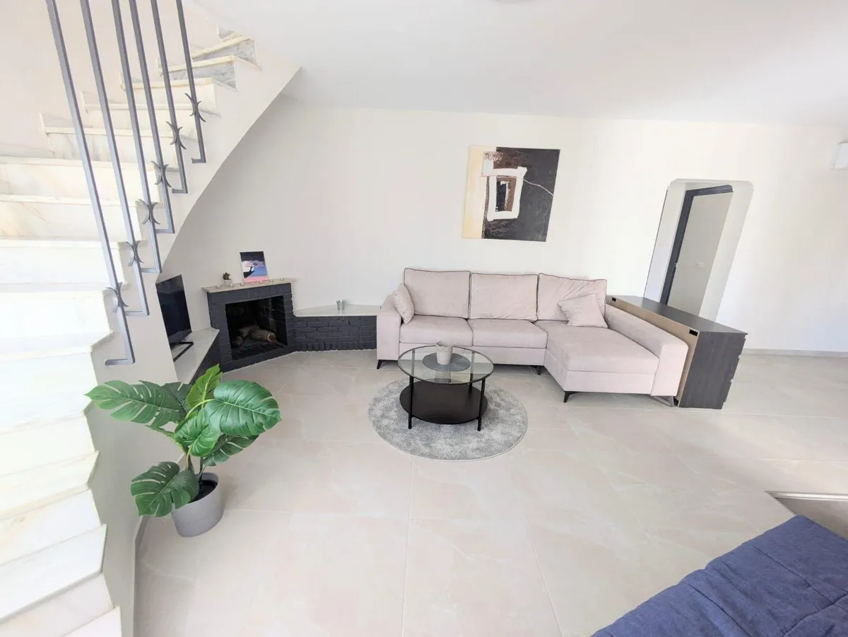 2f1472d7-6294-4a7b-9651-df42f596cc73