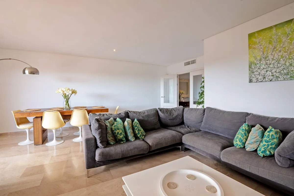 b909dd71-75c2-4bfd-8636-af88988571c7