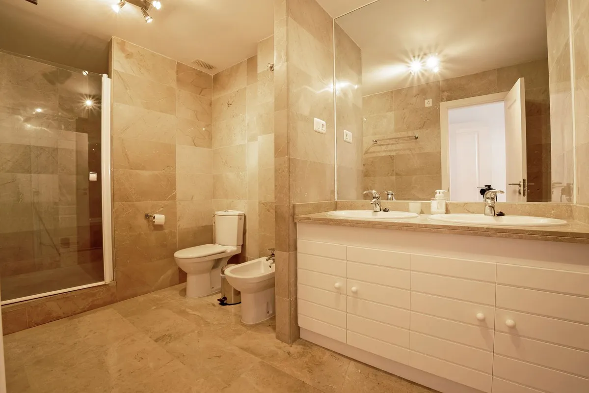 ff7a1e06-8085-4ac8-8ad3-48cf6a695b0c