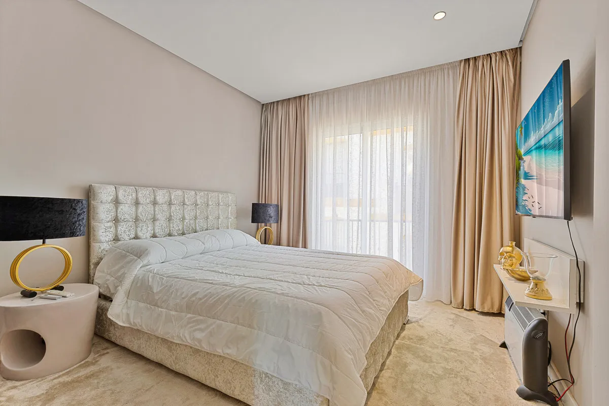 3ab6d973-55f6-45dd-935a-a59c564d7afc