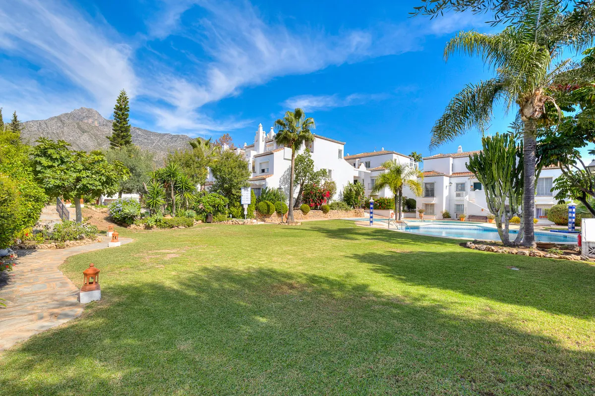 fb43807b-c166-41ed-8c21-f031f2d0850d