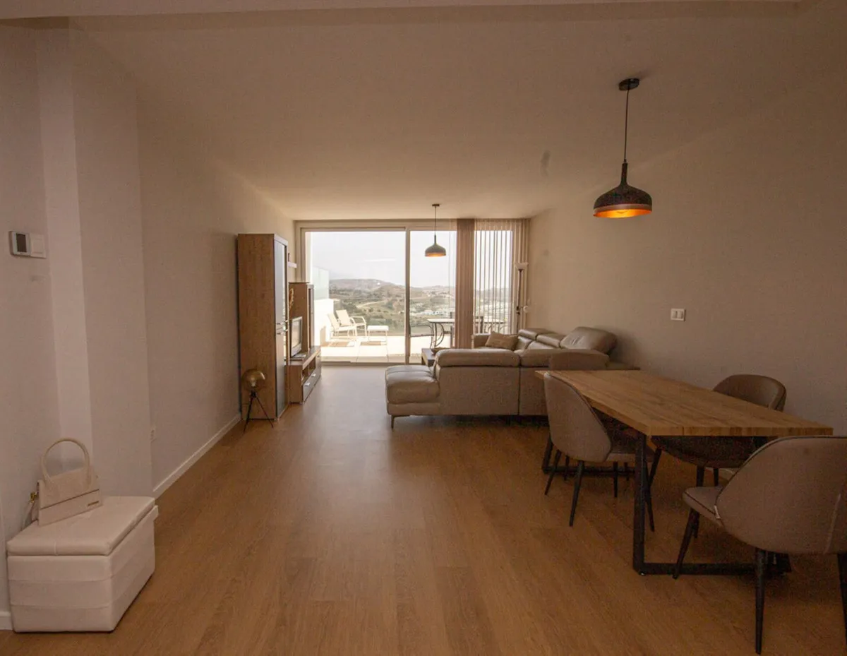 74a8b672-3ff5-4abf-984a-6f43af00ba34