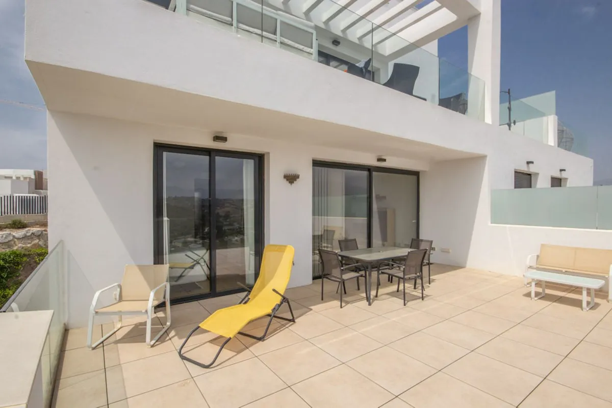 d572fa92-21da-49c5-af14-0a81aec03856