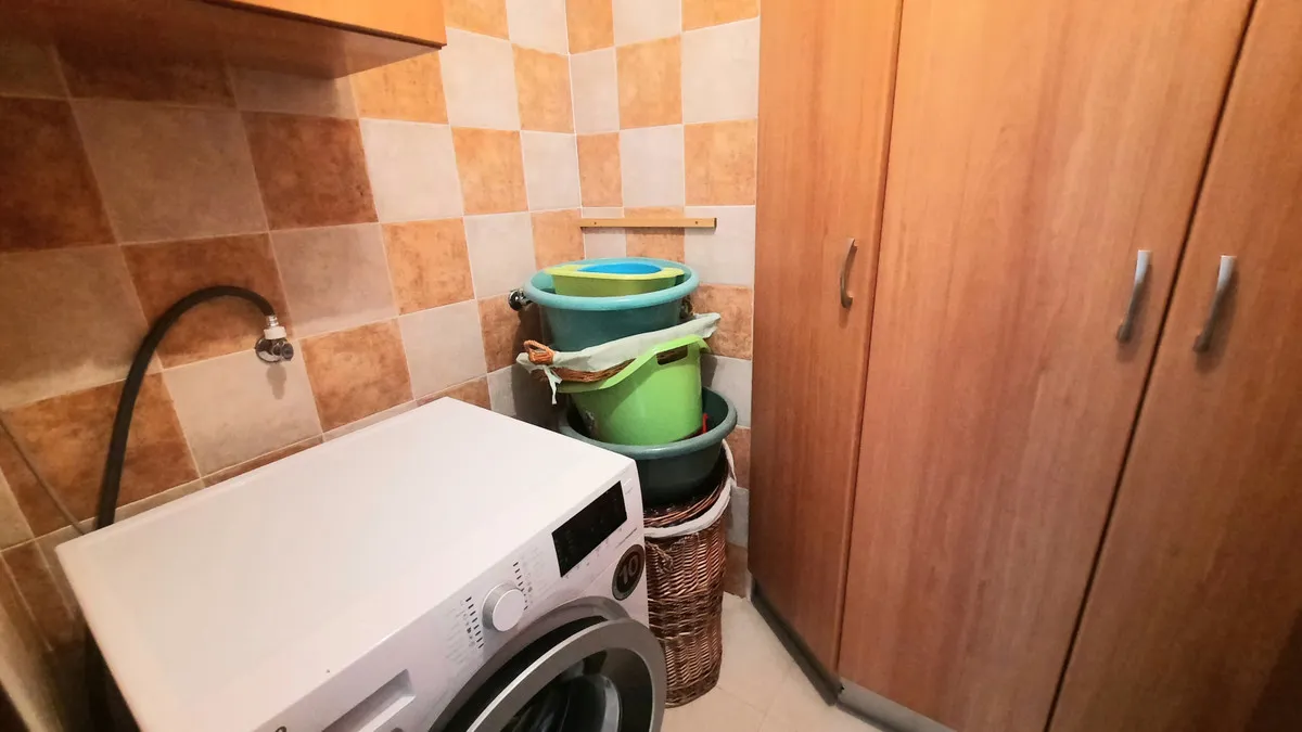 37ea1bdb-5d25-41d0-b116-4ac5d6878489