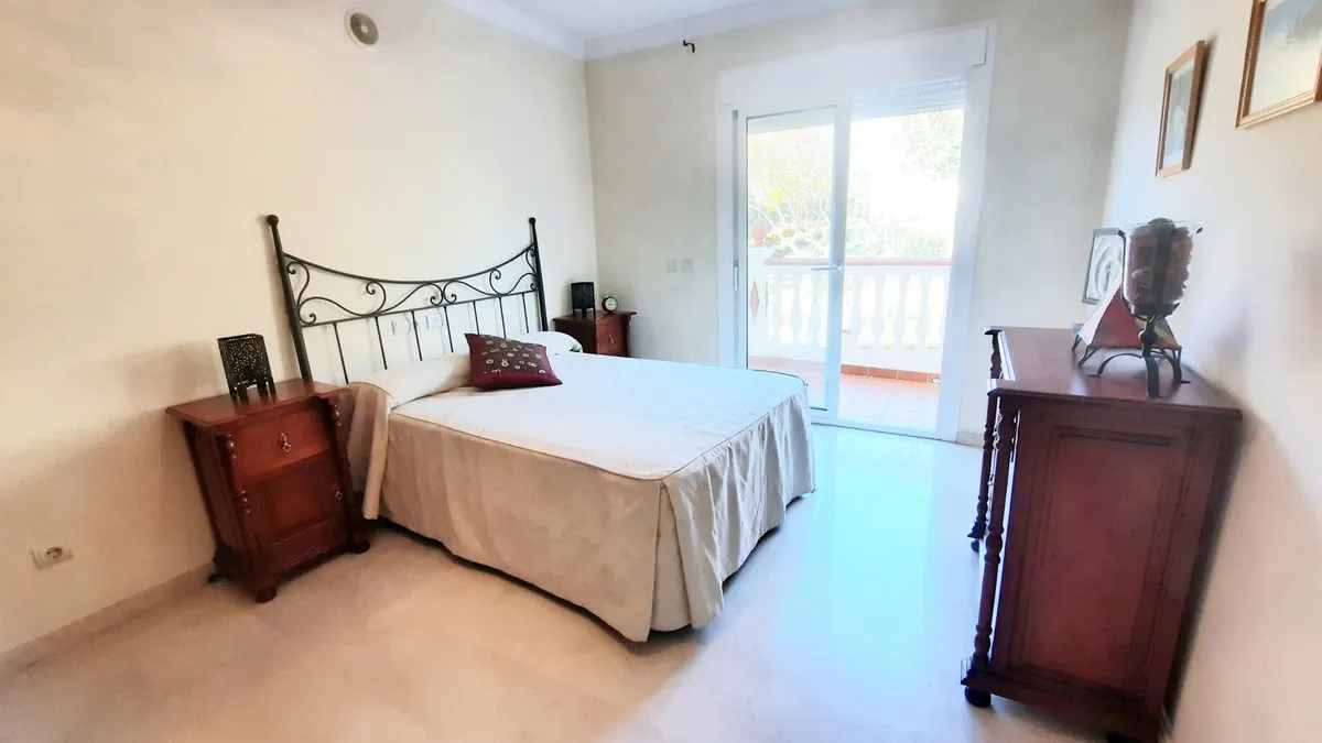 6d14e947-6b6c-4906-ad45-0c83170e6b46