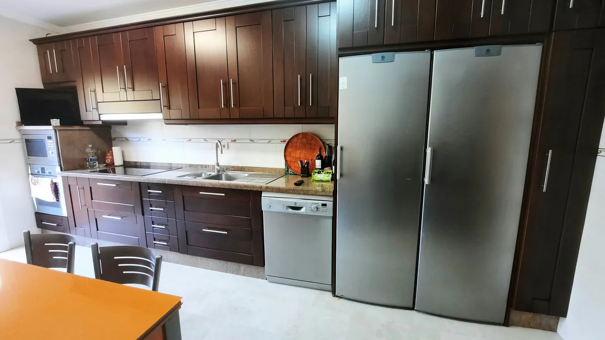 a79c77f3-fd0f-484d-ab57-6c2dba90d4b2