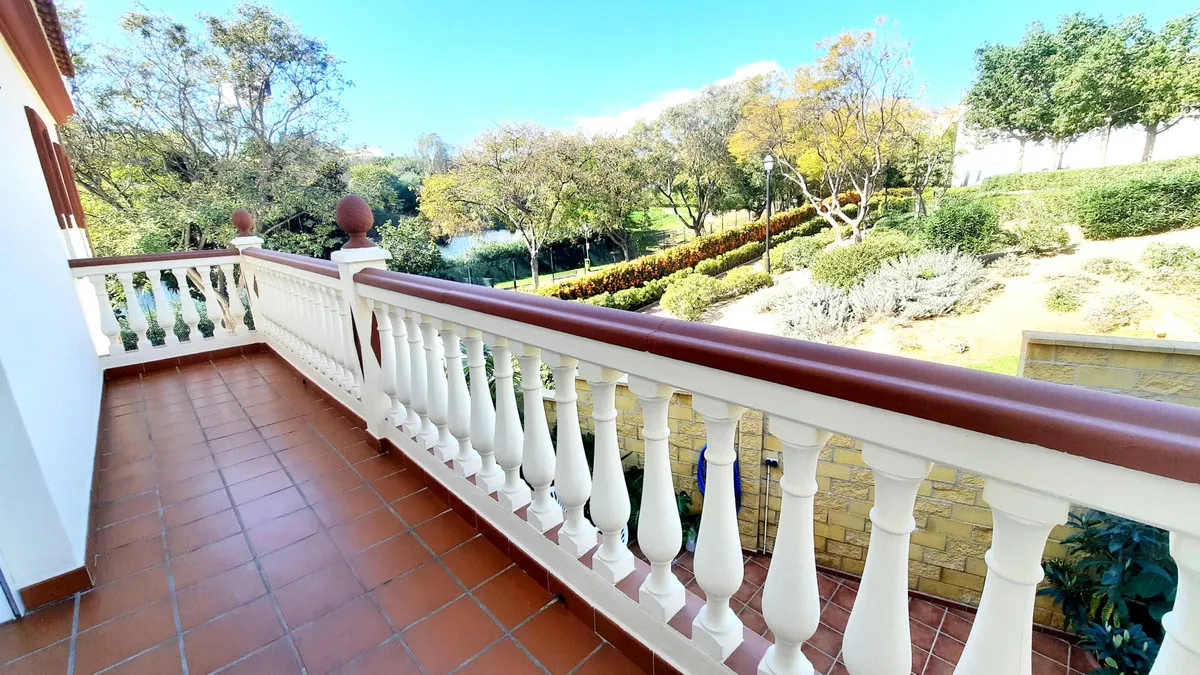 bbf9e141-65c9-4b65-a12d-7734270693f3