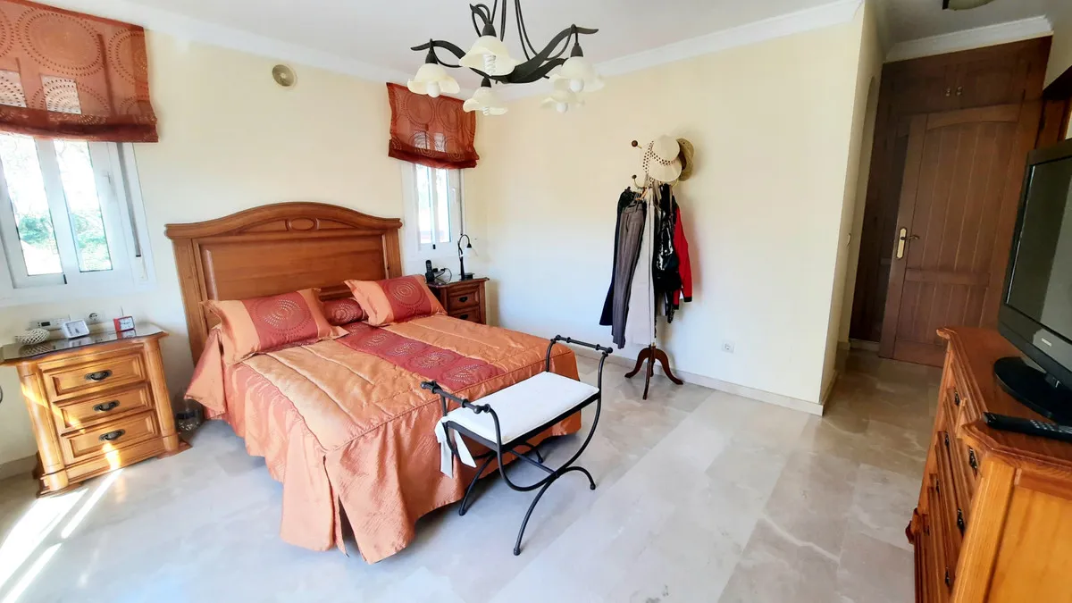 e66c0c8d-5c6c-47b6-872d-8f2b1aea906b