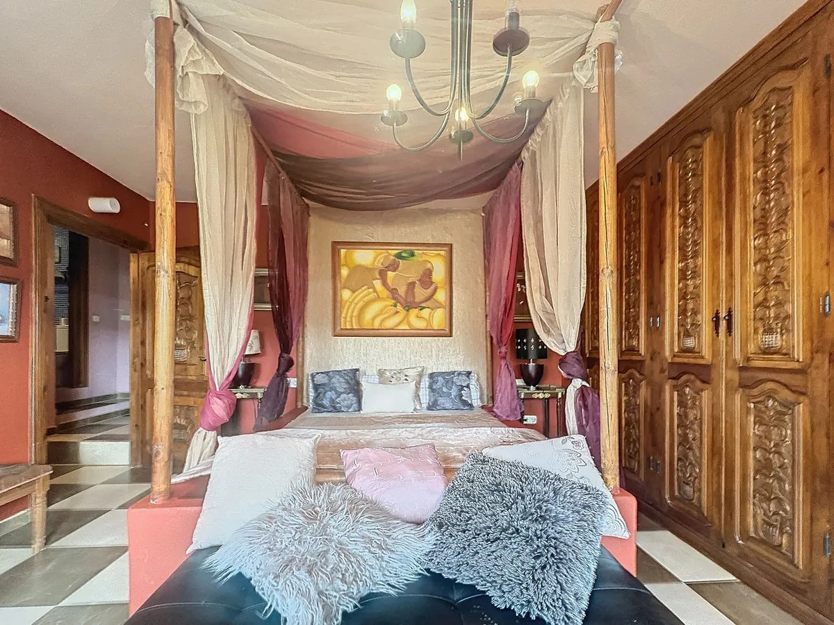 315b9ee3-d8ed-40fd-9f7a-9633c6d5f62c