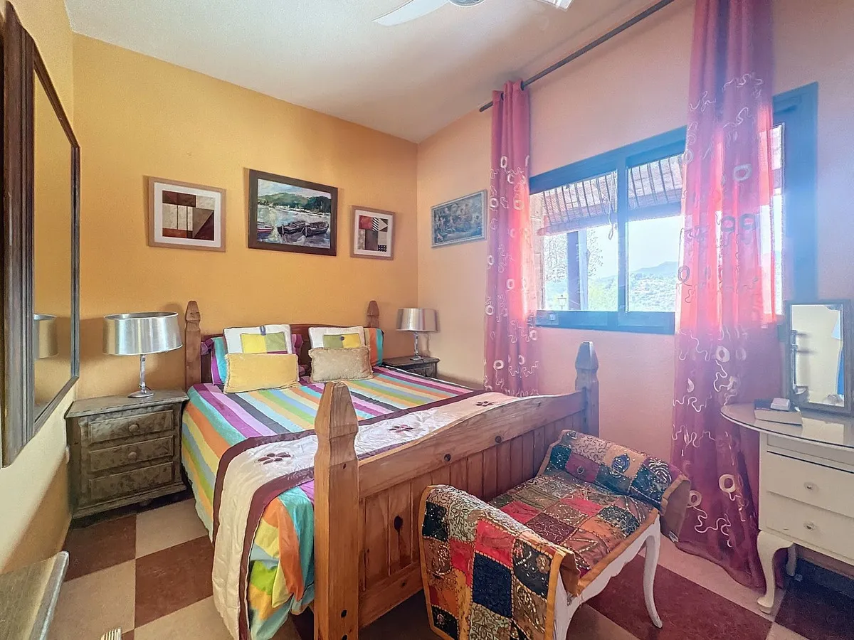 6aa7992a-29fa-4d70-ba0e-d565e0241b9c