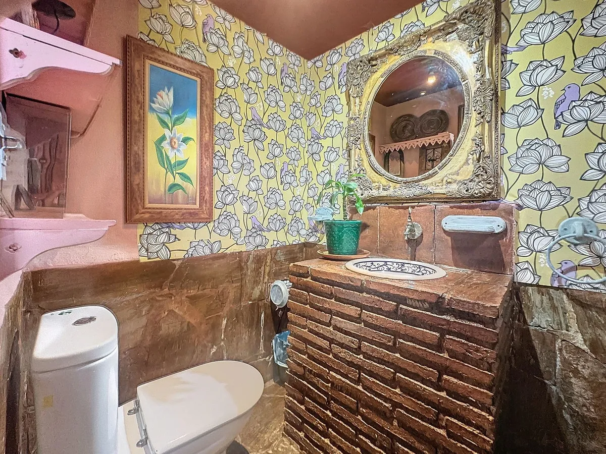 e688c8f5-d4cb-4ddc-987e-1cbbd09f7ba8