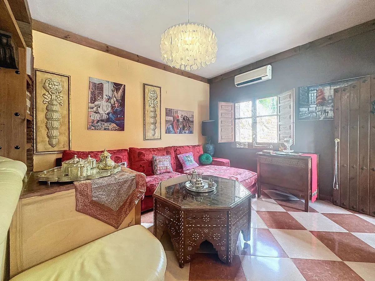 e81b0712-73db-4c83-b74e-7c354bad11cd