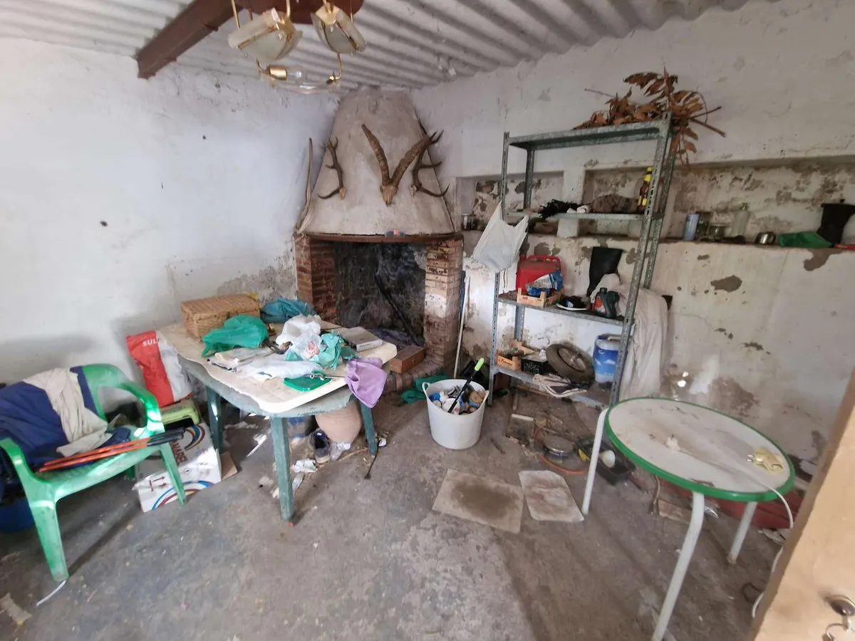 2b5214ff-b242-4061-bf92-8a75fb9fef28