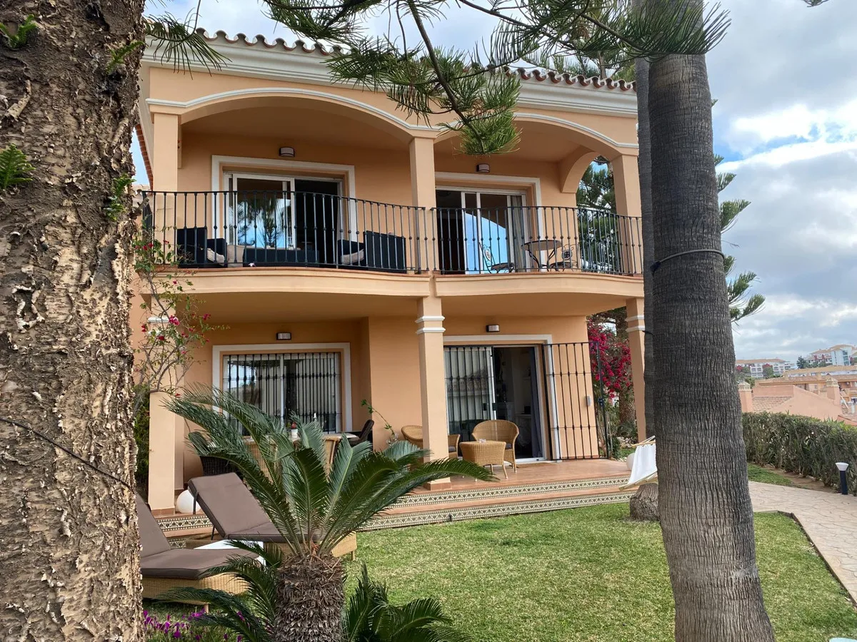 719d4b16-2b8e-4b46-8871-12dd610c70ae