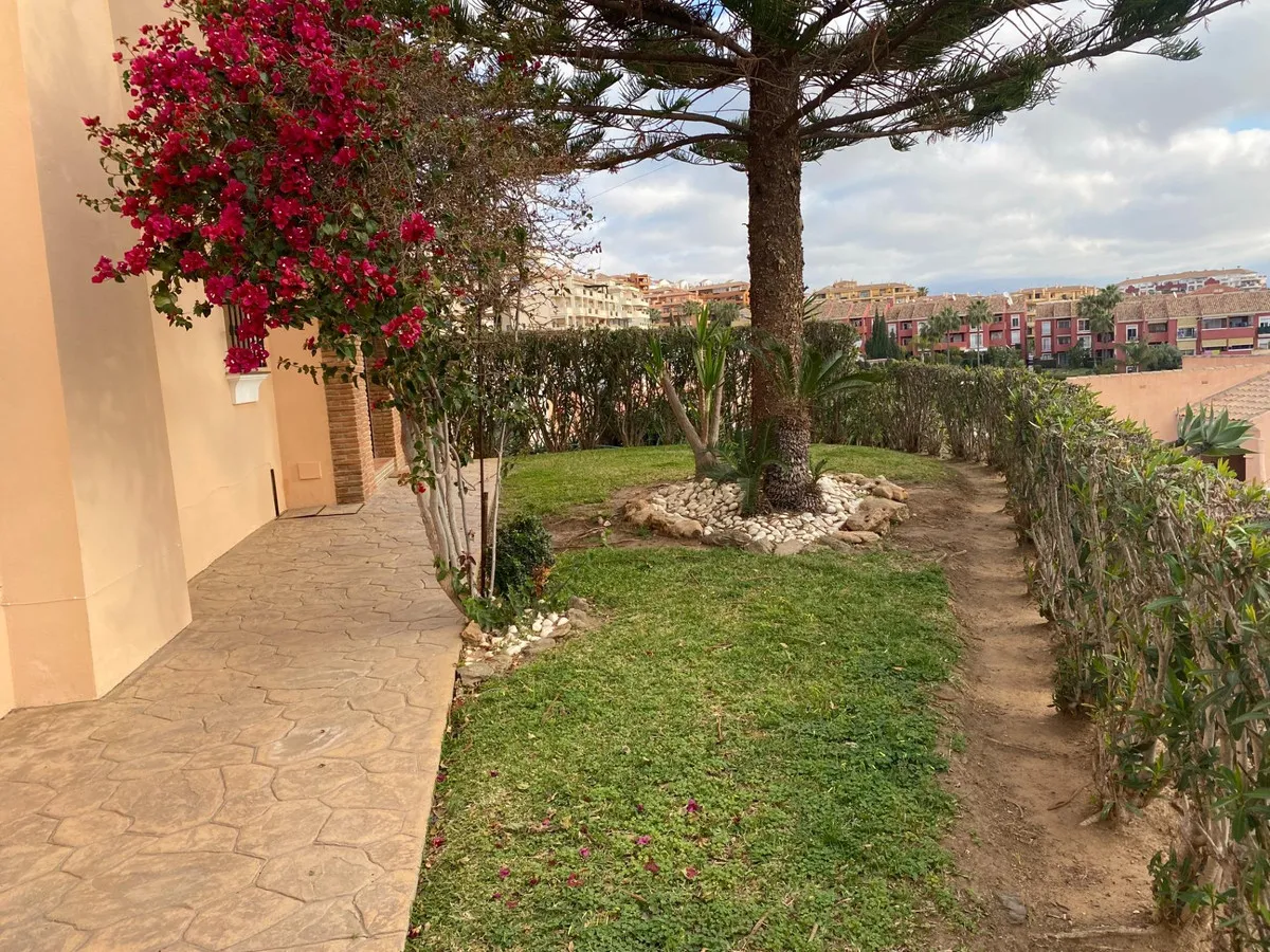 c5ecb0a0-c0fc-4a46-86c3-ced704477bf3