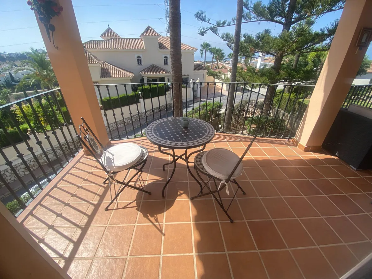 cde922d9-9cbf-4eb9-b9c1-80eb6fbe1c9b