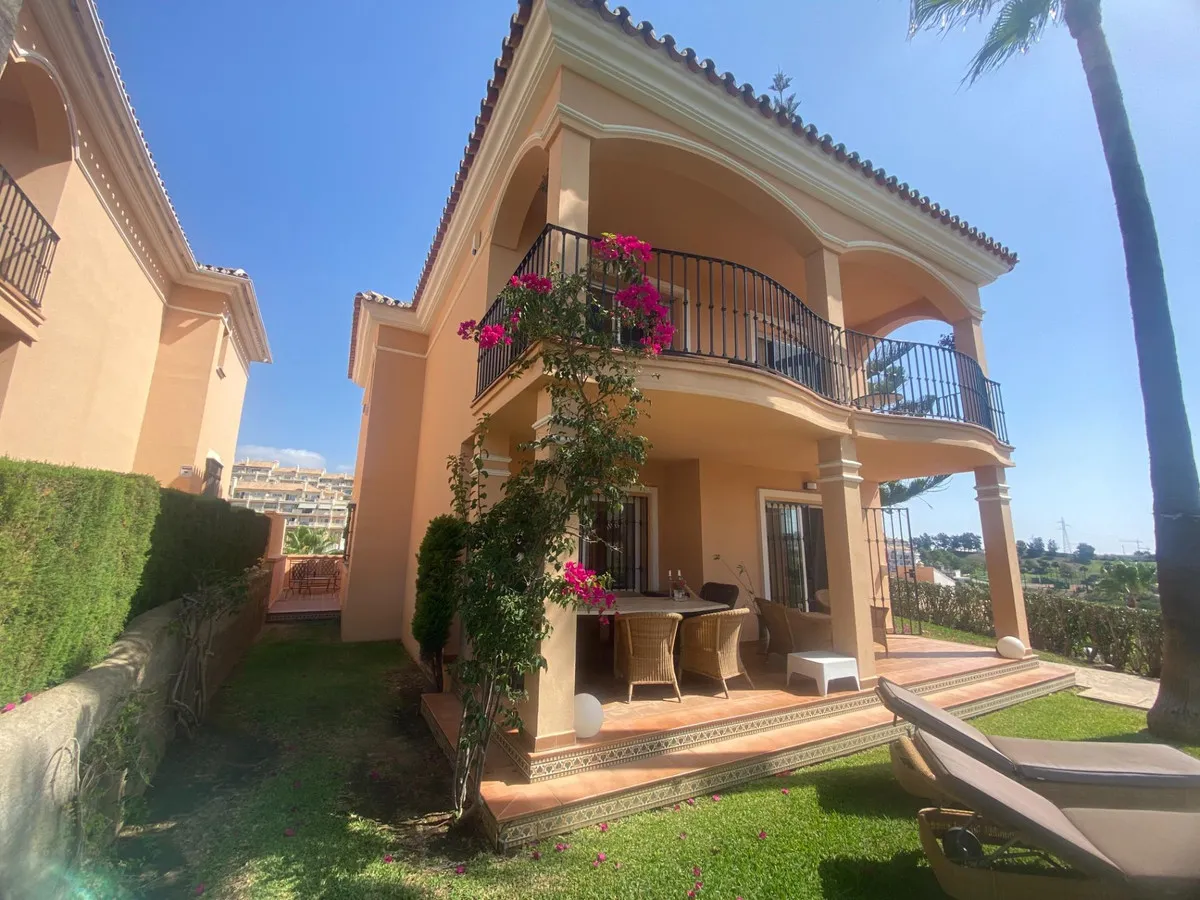 daf9c910-bccb-4dea-af4c-8649c16daf04