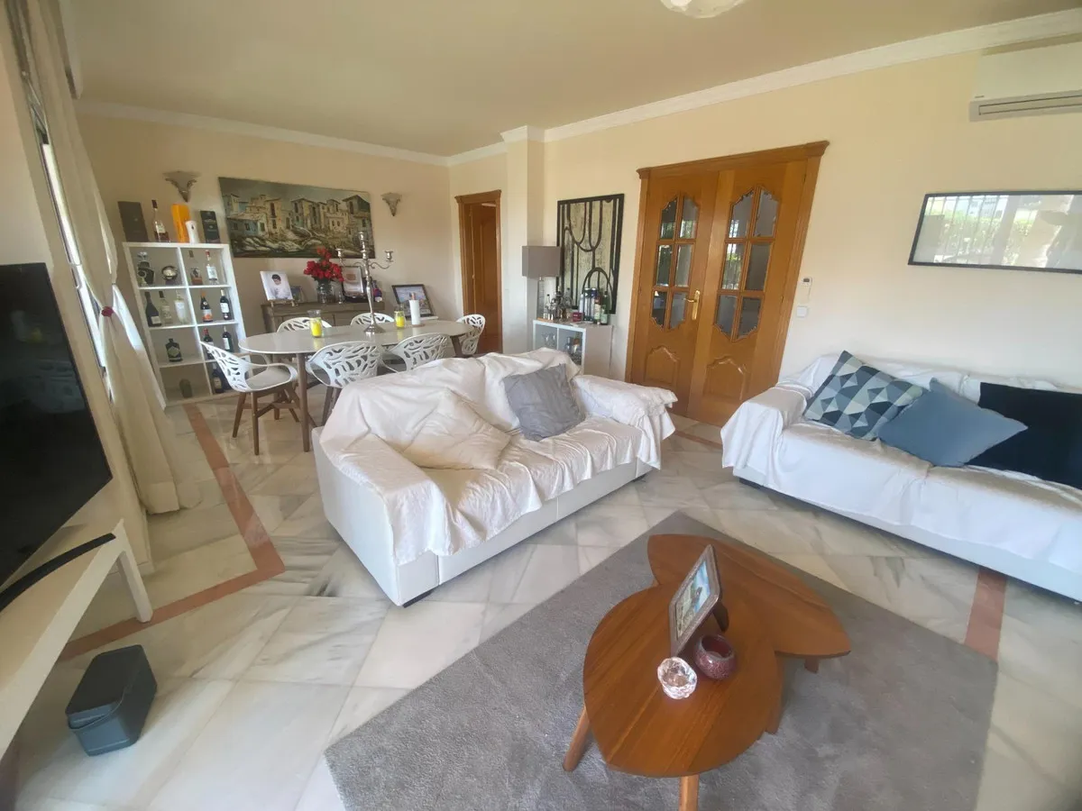 ee00b293-a9b4-470f-8049-436320ae455e