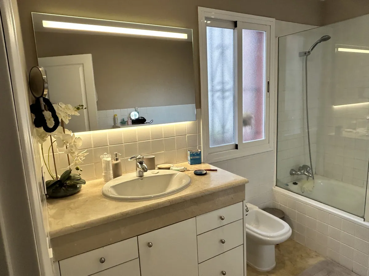 0d299b1c-c883-499d-8e02-1242082fe101