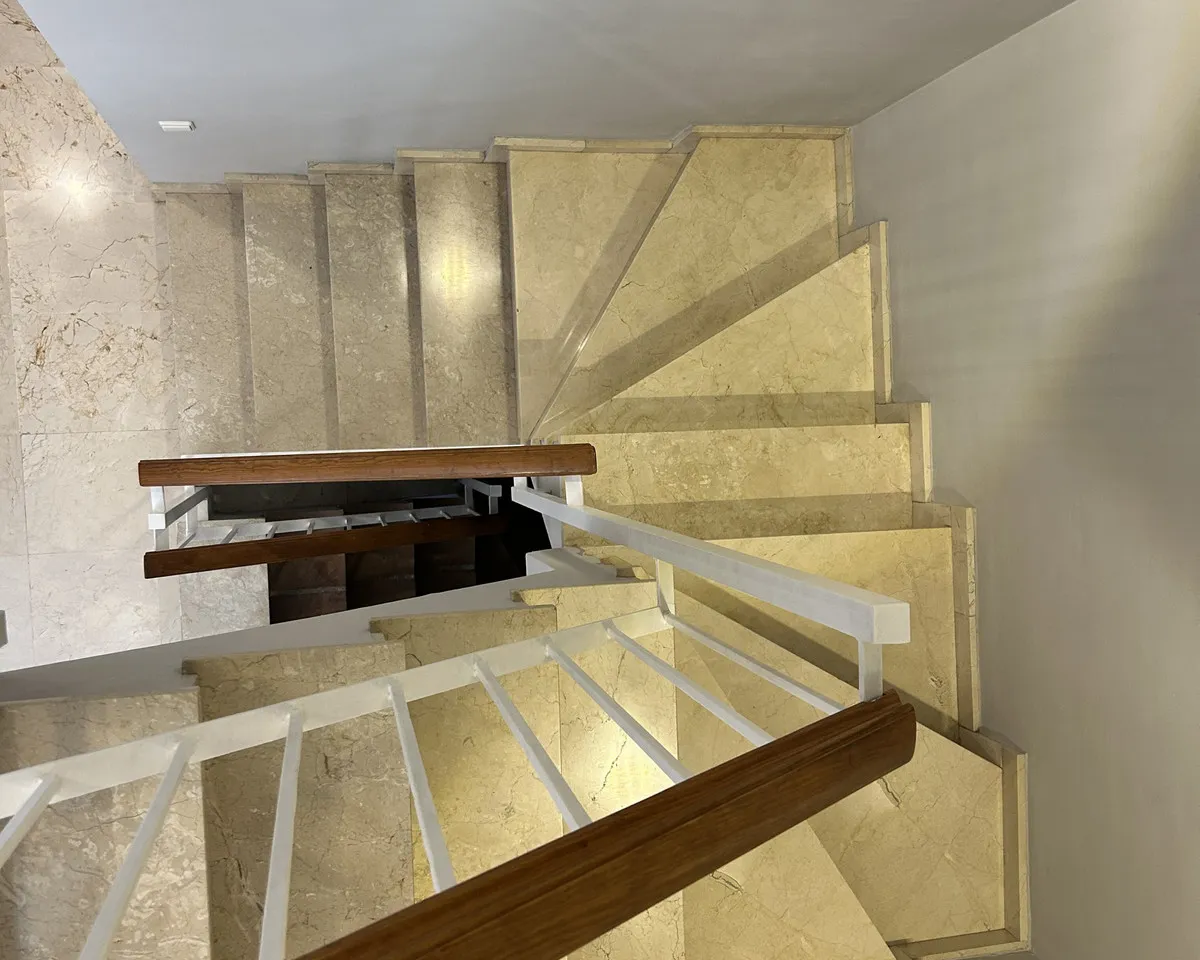 0f0b1f9f-06a5-440a-a390-f02245741a71