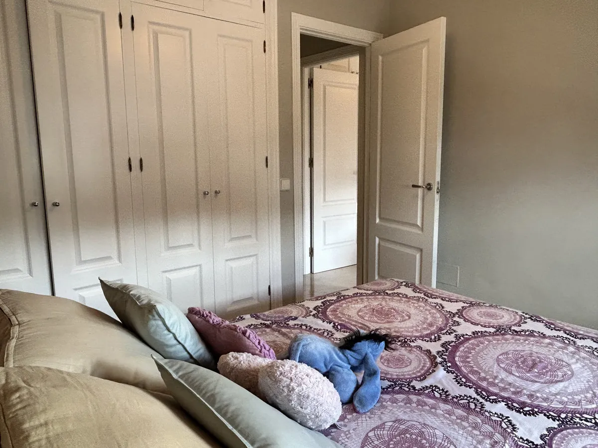 7b80d405-ccd2-4947-bbe9-77a3cac002b5