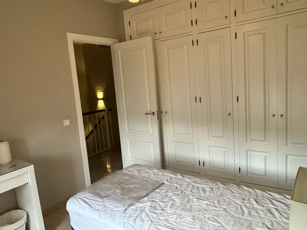 f7c6eb1d-e863-4a9d-acf0-b652e9c1e536