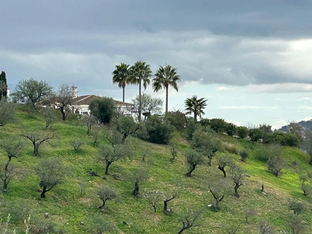 1b2e1aa1-c2ef-4e26-8efc-55f11b62eff5