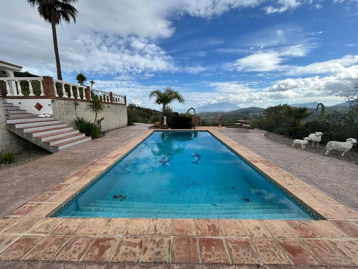 2a903418-cd46-41f5-a446-75175d164612