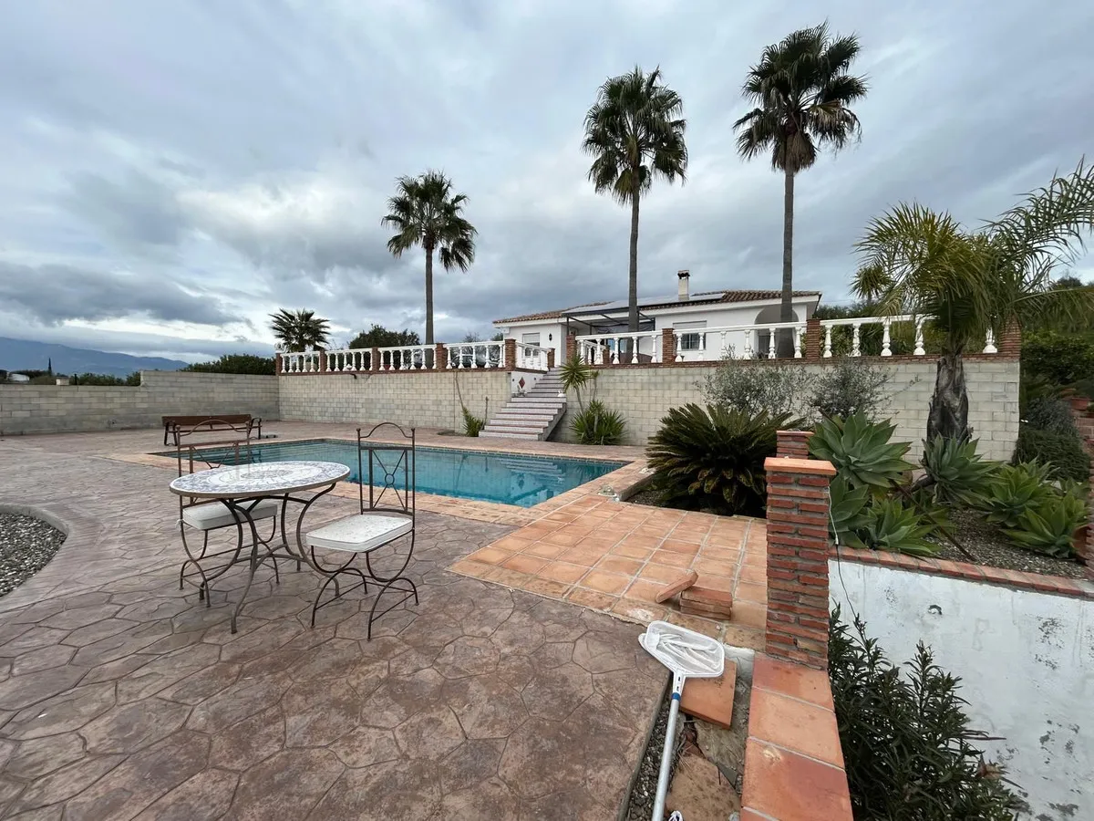 7149ff97-ce35-40c3-a346-8607196d568d