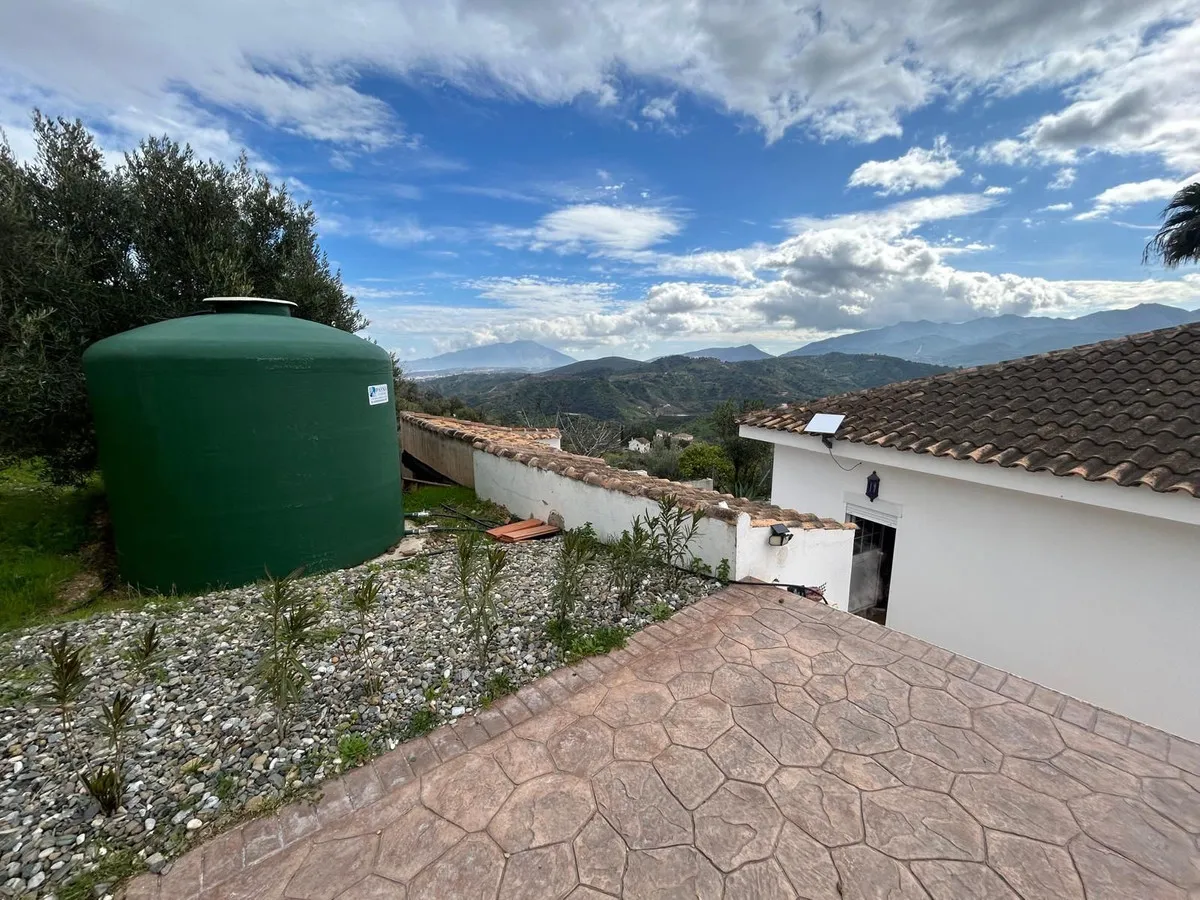 b8caf3a6-7a60-44ab-b4db-b4de4ef41b84