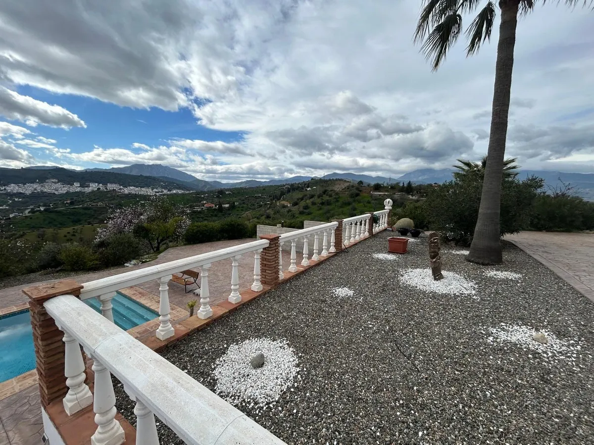 ca67cc0c-3228-44f5-bf0f-af986b2a277c