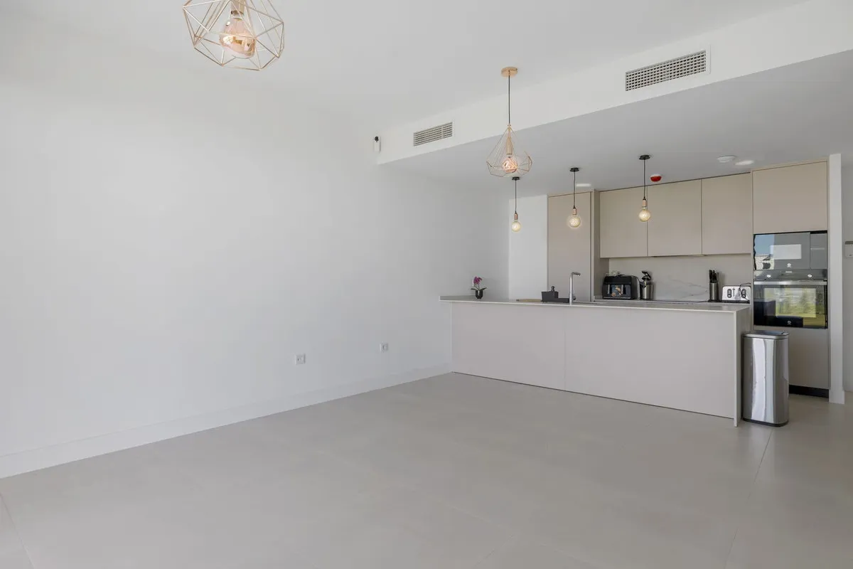 012b2116-a38c-4701-81a6-3c7d7caccf3c