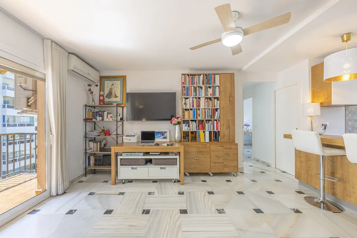 aa4073b1-4151-448c-87e5-48ca562c80ac