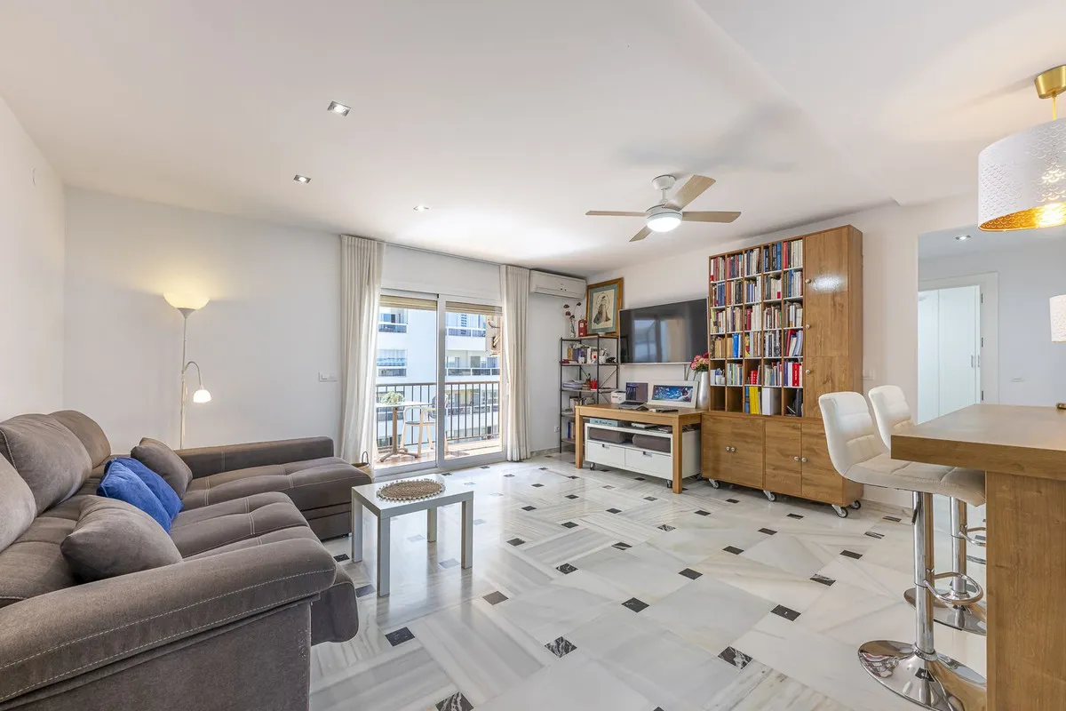 b155e984-a8c0-476a-a146-fa0534f8b23e