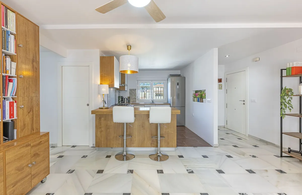 c3237444-a038-4d93-ae11-c7176353b055