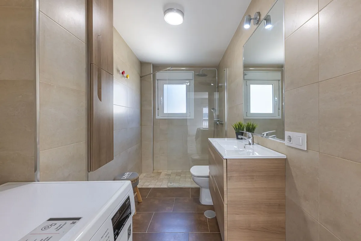 db55c3e4-40e0-430e-adeb-dfab29bdabfb