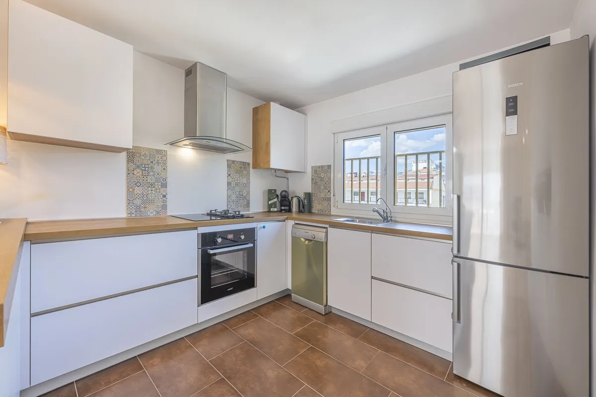 f0b9b6d6-328c-4221-b722-1b86b0e361b2