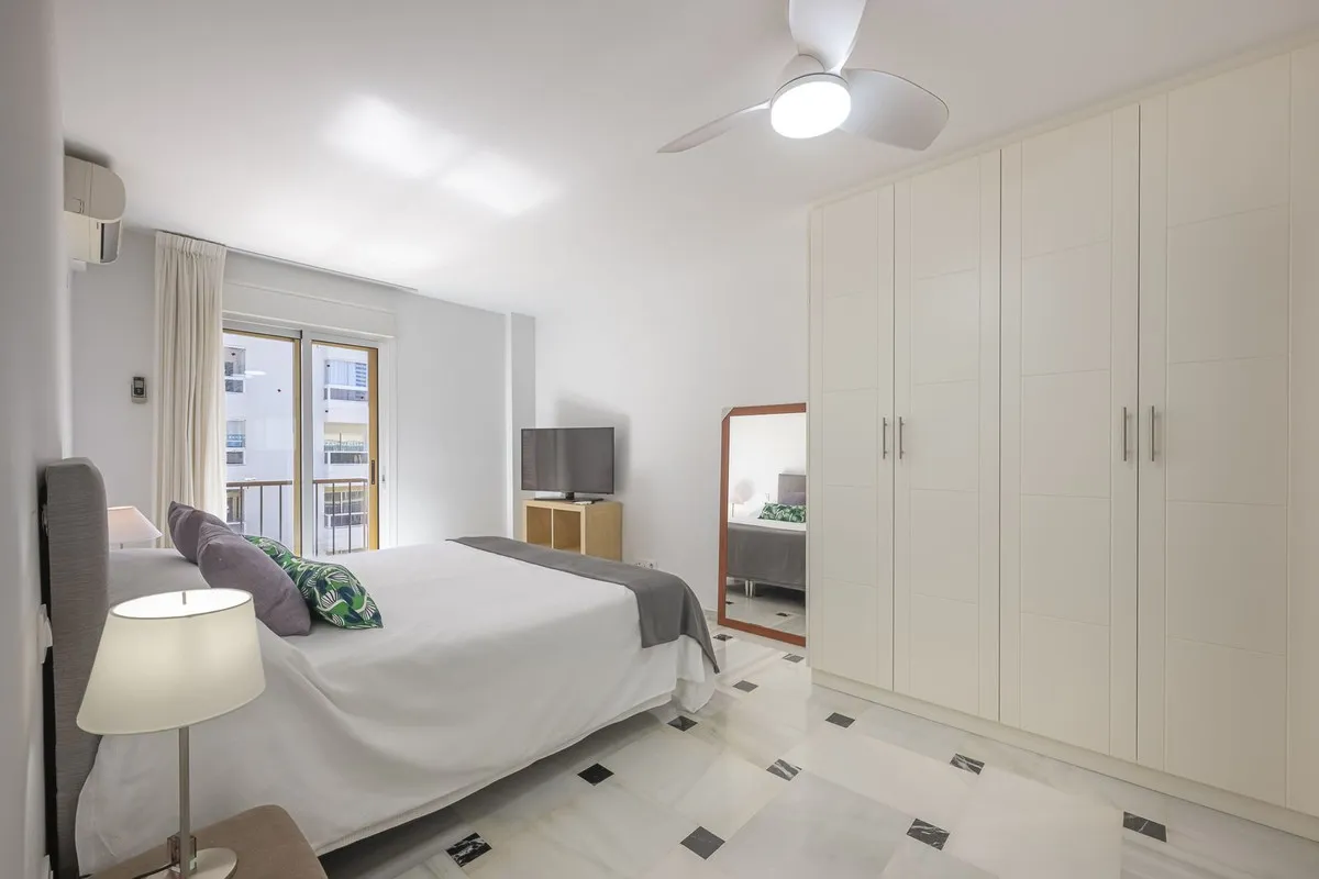 f7f05c5e-86da-46d2-a058-51b256186809