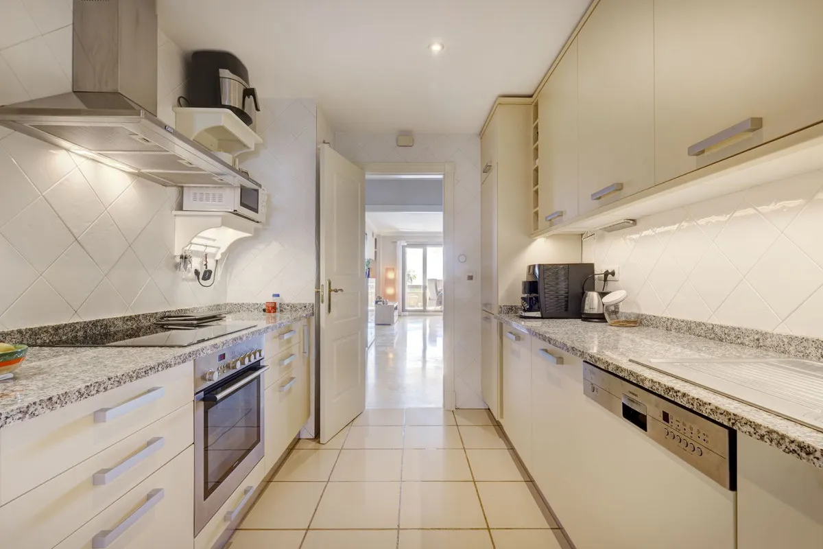 edab3824-1d3c-4982-ad6c-e6db8242e316