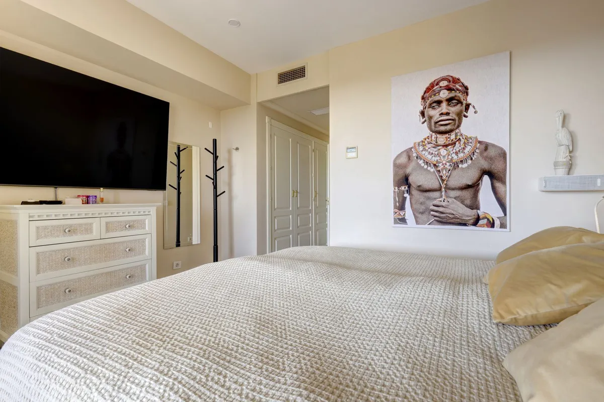 f516b847-0cd6-4cfb-8e88-ab5eb4240354