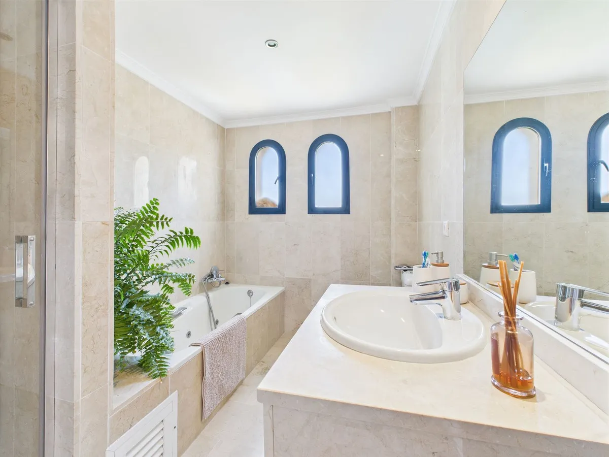 2db4e7d0-afcd-4e4e-93ab-c46e791f0b3d