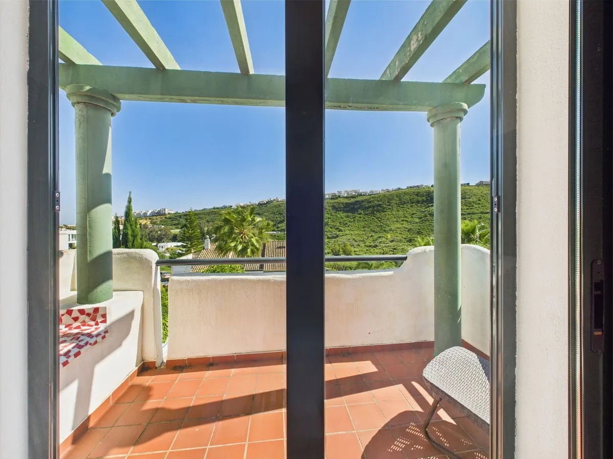 7efb3370-1b48-4d58-b854-3f7d20fed942