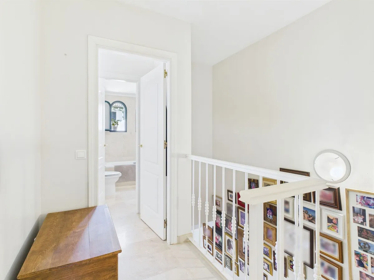 9f5ef841-52ee-497e-a8dc-b5206b0bf69f