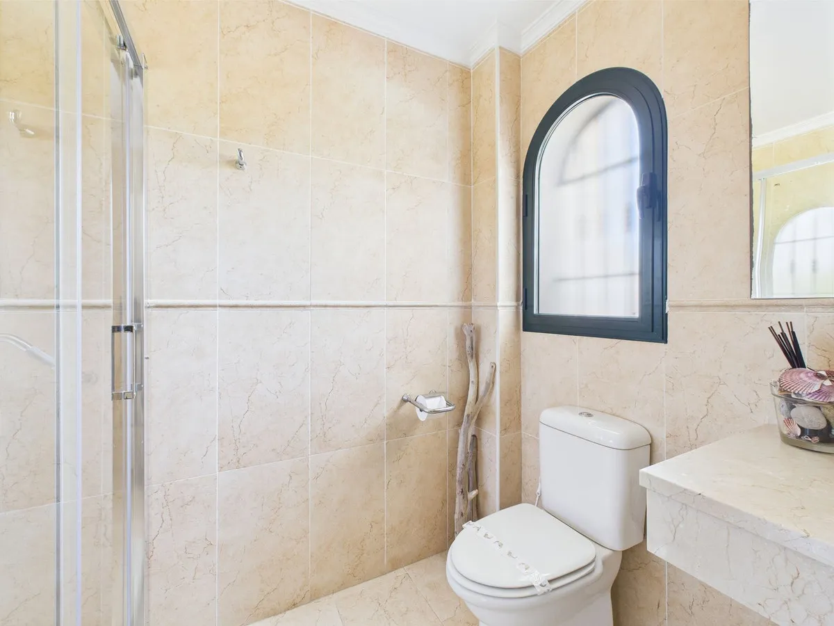 bf232f2d-594e-4e49-8f9c-7f1fd2c271e2