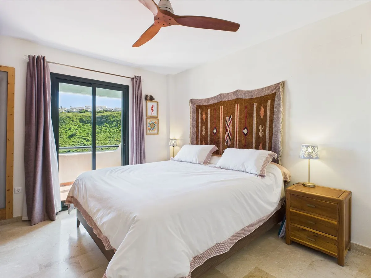 c1e84b5b-298d-4970-a727-b5edb3ddc39b